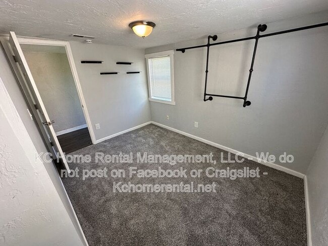 Building Photo - 316 W Elm St