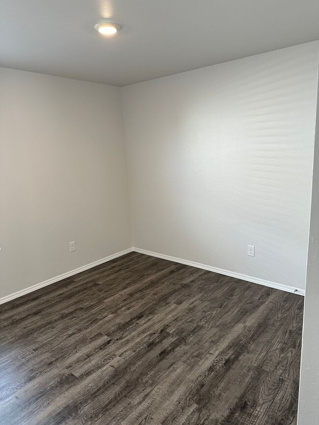 Building Photo - Pre-Leasing Now | Spacious 3 Bedroom, 2 Bathroom Home in Saratoga