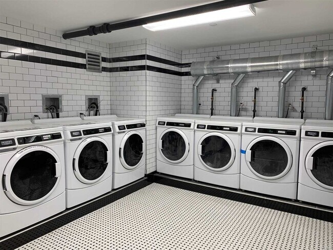 Building Photo - 84-47 Lefferts Blvd