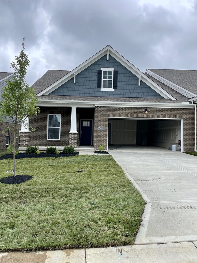 Building Photo - 5011 S Castle Ct