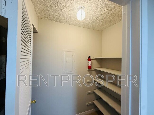 Building Photo - 4151 S Semoran Blvd
