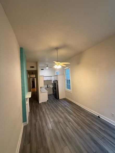 Building Photo - 1008 Josephine St