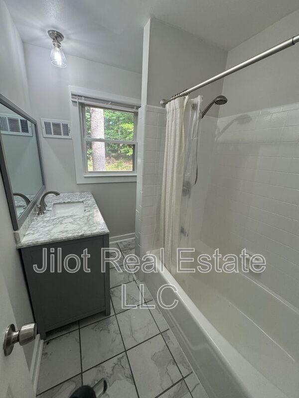 Building Photo - 3240 Pyrite Cir SW