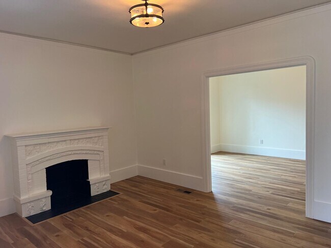 Building Photo - 708 N L St