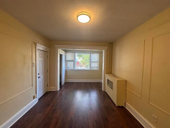 Building Photo - 80 McAdoo Ave