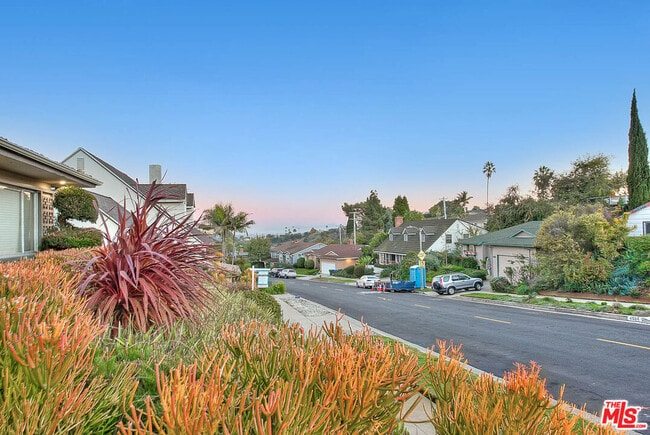 Building Photo - 4509 Don Miguel Dr