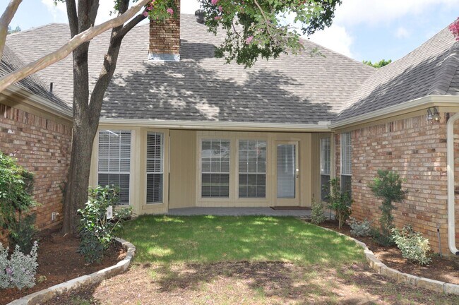 Building Photo - Great 4-2.5-2 in Colleyville, GCISD!