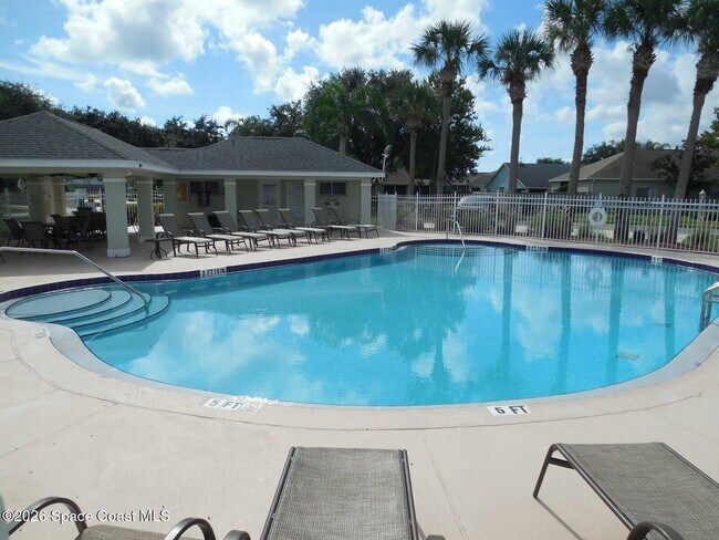 Building Photo - 5272 Outlook Dr