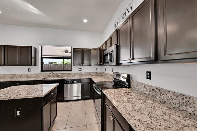 Building Photo - 25241 SW 118th Ave