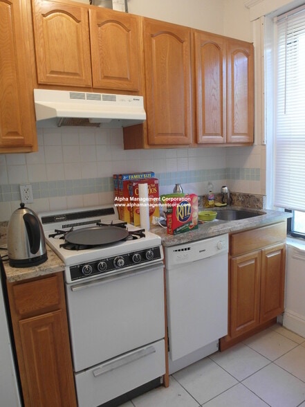 Building Photo - 115 St Stephen St