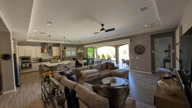 Building Photo - 11004 E Ajave Dr