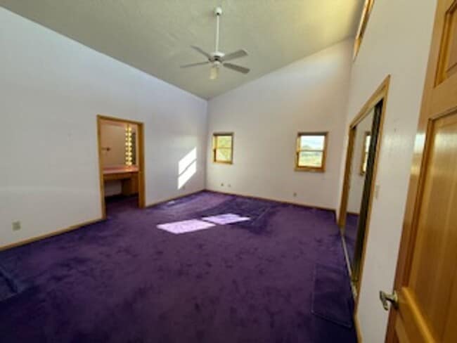 Building Photo - 5 Oriente Ct