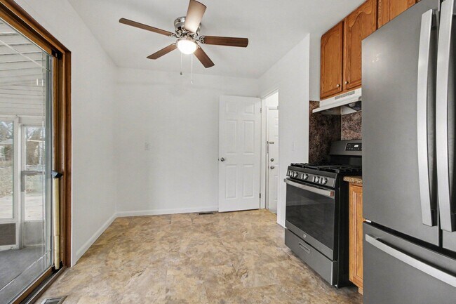 Building Photo - 2329 Brooktree Ct