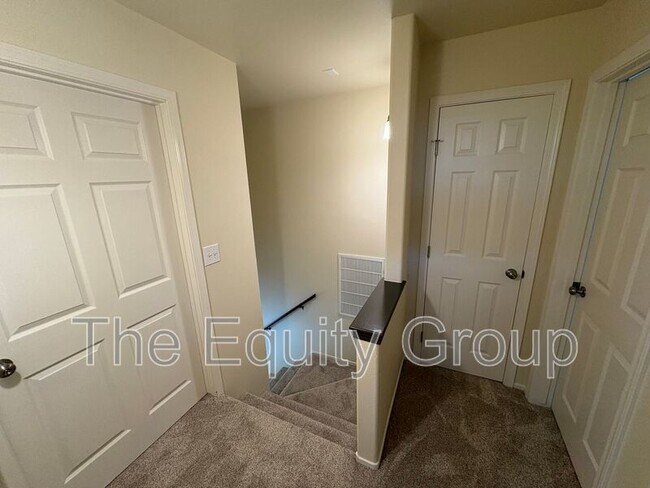 Building Photo - 1155 Meadow Ave