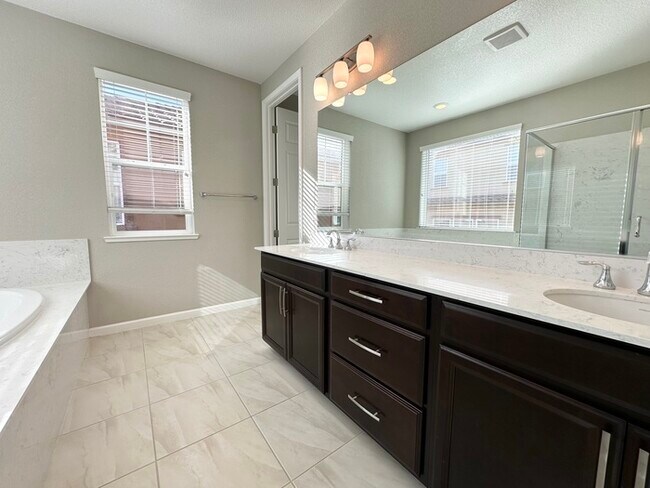 Building Photo - 6025 Palermo Way