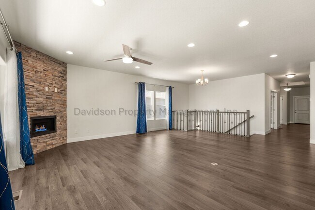 Building Photo - Gorgeous 3 Bedroom House in Wolf Ranch