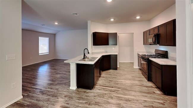 Building Photo - 6141 Bradford Pear Ln