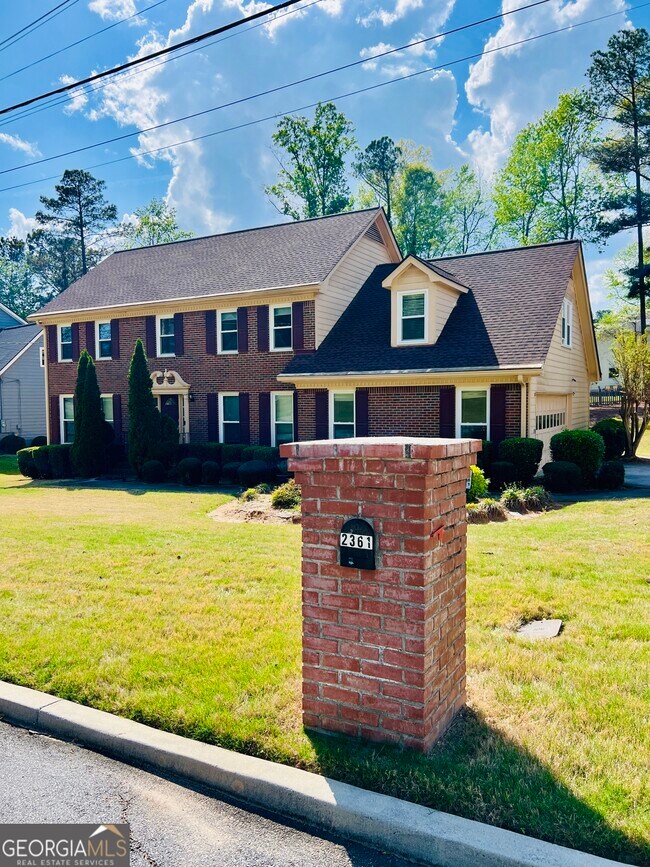 Building Photo - 2361 Ciji Cir