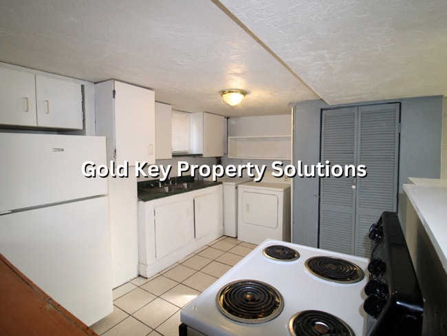 Building Photo - 2 BR 1 BA House Off Scatterfield (NO SECTION 8)