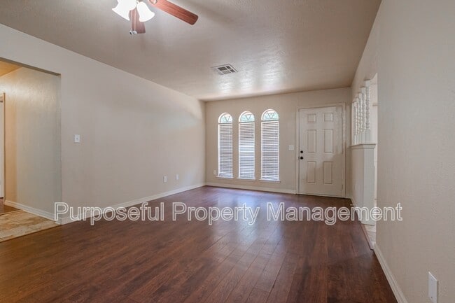 Building Photo - 202 Stanton Dr