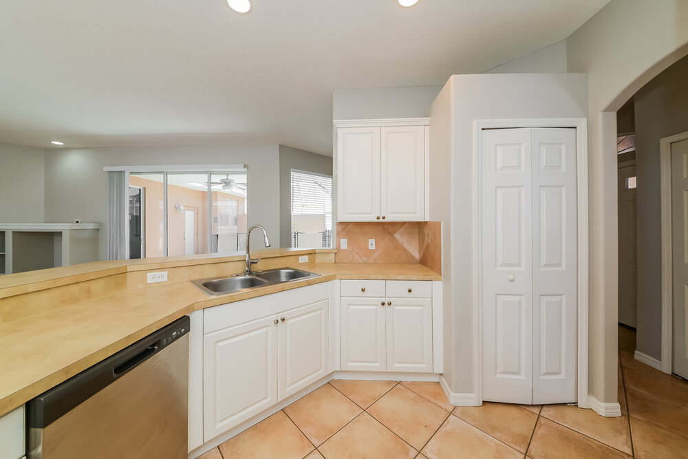 Building Photo - 1073 Whitegate Ct