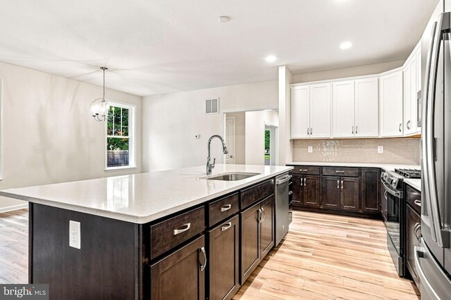 Building Photo - 34121 Juniper Dr