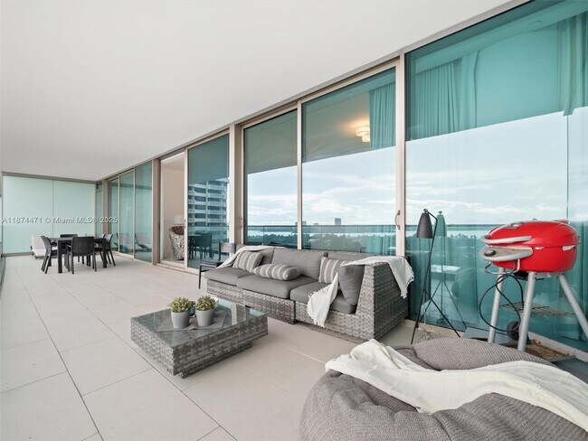 Building Photo - 10203 Collins Ave