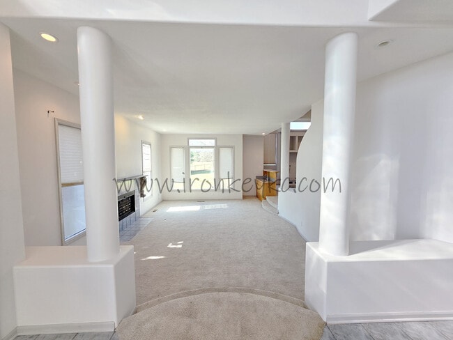 Building Photo - 14112 Windsor St