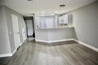 Building Photo - 8656 S Southgate Shores Cir