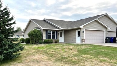 Building Photo - 2 Bedroom, 1.5 Bath Town Home
