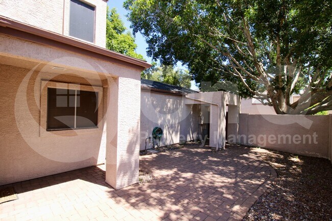 Building Photo - 16644 N 33rd St
