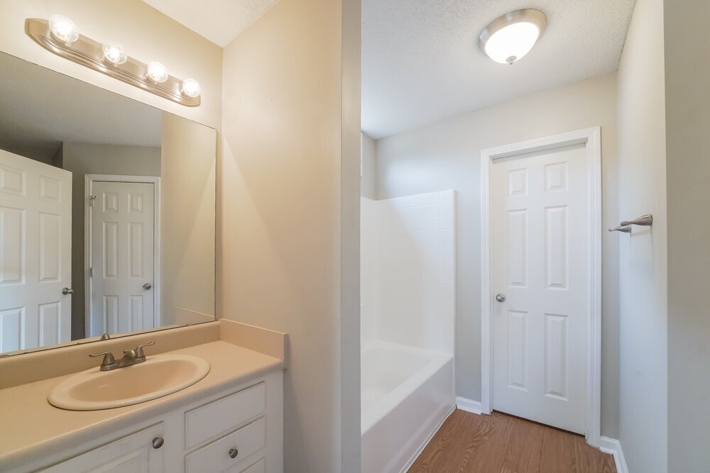 Building Photo - 11081 Knotty Pine Pl
