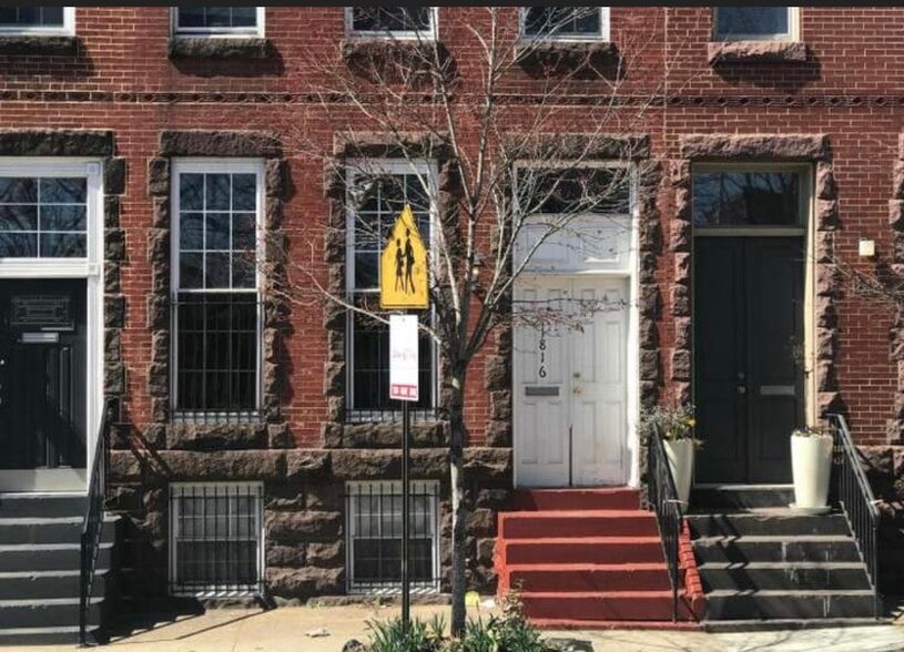 Building Photo - 1816 N Calvert St