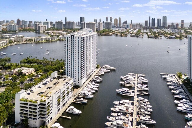 Building Photo - 17301 Biscayne Blvd