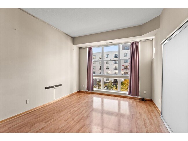 Building Photo - 2650 University Ave W