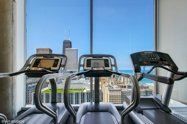 Building Photo - 600 N Fairbanks Ct