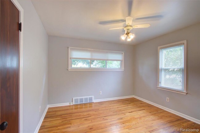 Building Photo - 249 S Chocolay Ave