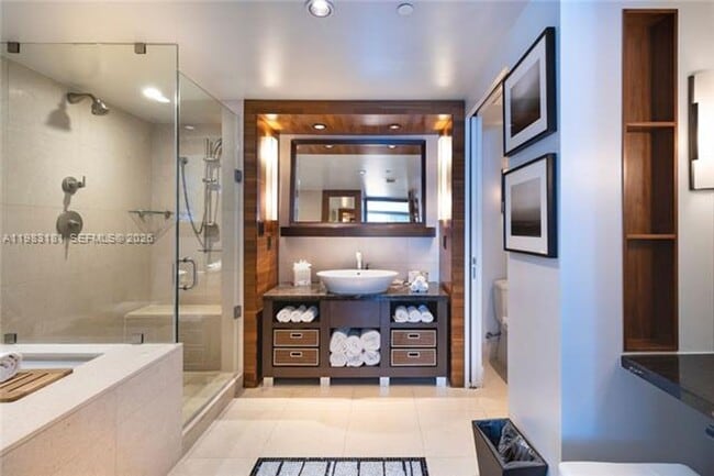 Building Photo - 6801 Collins Ave