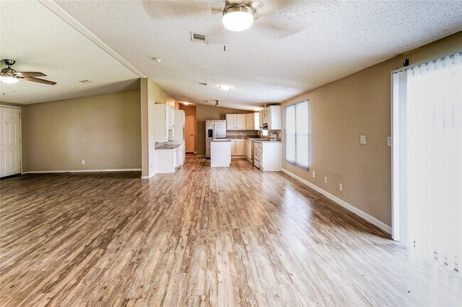 Building Photo - 9824 Stone Ranch Blvd