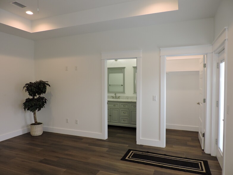 Building Photo - 12610 Erin Lea Ln