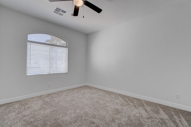 Building Photo - 72 Dollar Pointe Ave