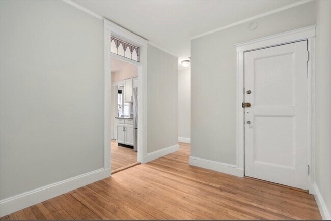 Building Photo - 11 Vinal St