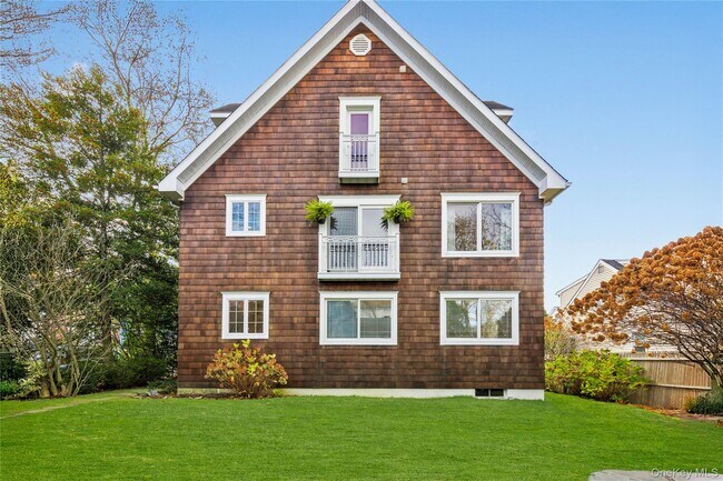 Building Photo - 2 Goldwin St