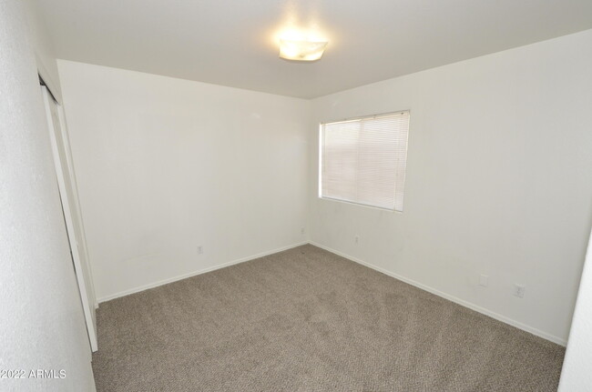 Building Photo - 1078 W Heather Ave