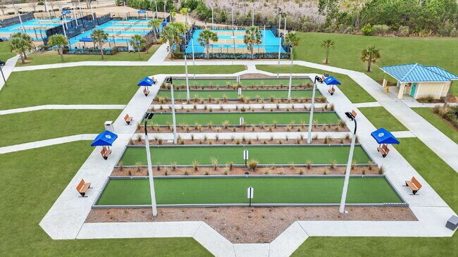 Building Photo - "Charming 2-Bedroom Retreat with 2 Baths and Den - 1558 Sq. Ft. of Comfort in Latitude Margaritav...