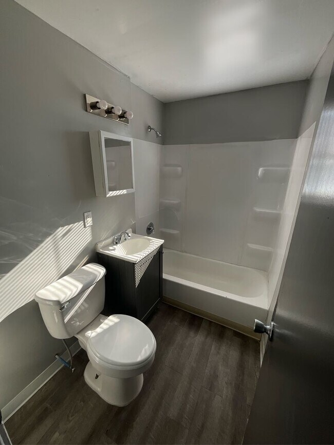 Building Photo - Experience Luxury Living at Bellagio Living I: Modern Apartments in Lawrence, Indiana