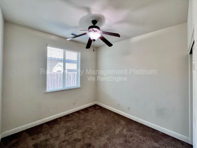 Building Photo - 5893 E Laurite Ave