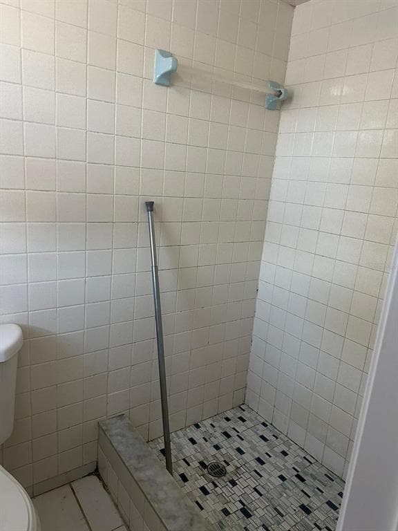 Building Photo - 4950 Fleetwood St