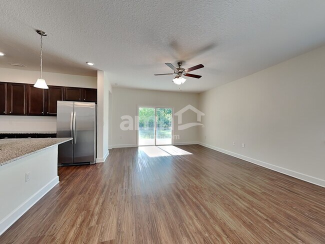 Building Photo - 5807 Hampton Creek Rd