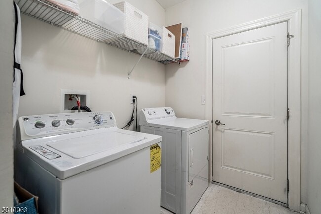 Building Photo - 503 Waterview Ct